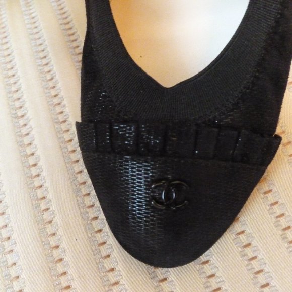 Chanel Black Metallic Suede Ruffle Toe Pumps - Picture 5 of 12